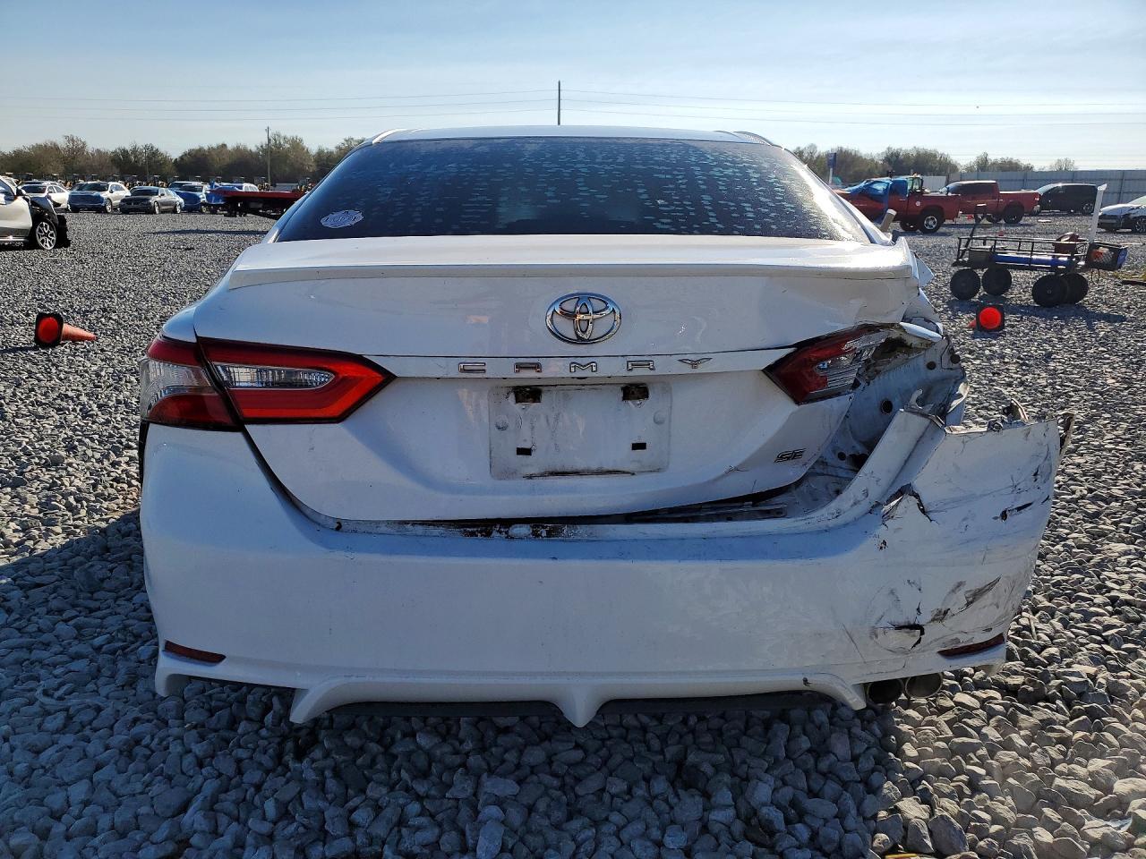 2018 Toyota Camry Se - zdjęcie 6