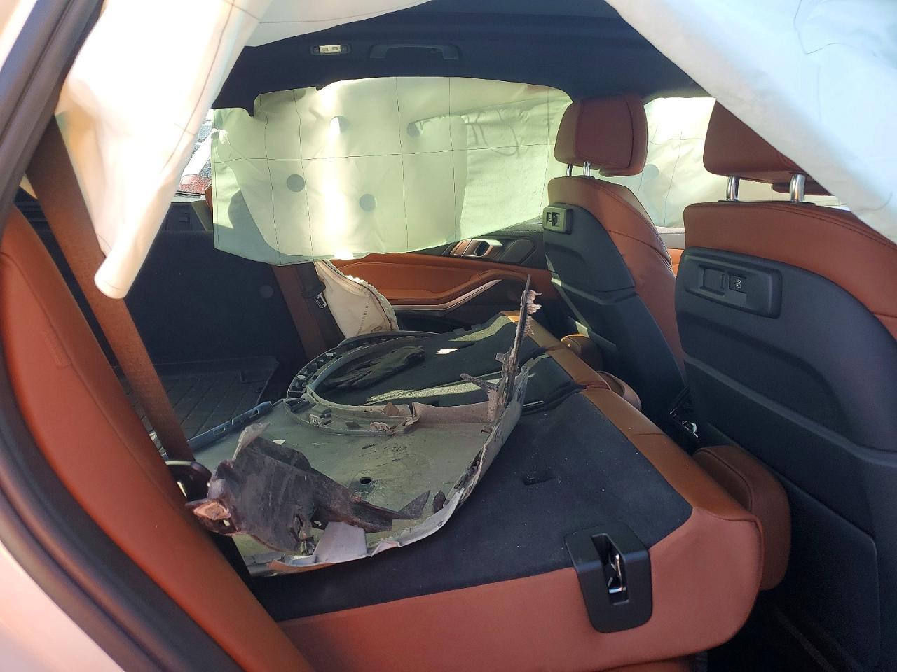 2023 BMW X5 xDrive40I - zdjęcie 11