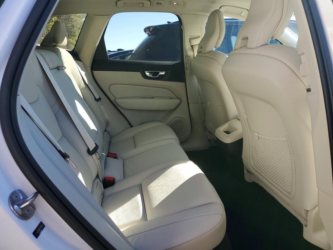 2023 Volvo Xc60 Plus - zdjęcie 10