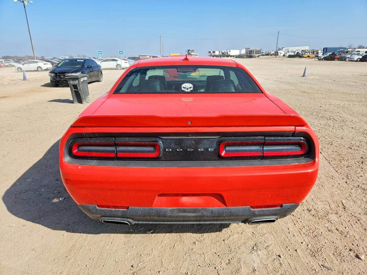 2017 Dodge Challenger Sxt - zdjęcie 6