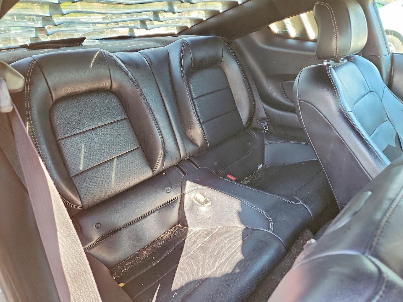 2016 Ford Mustang - zdjęcie 10