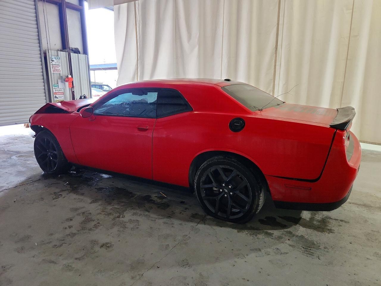 2022 Dodge Challenger Sxt - zdjęcie 2