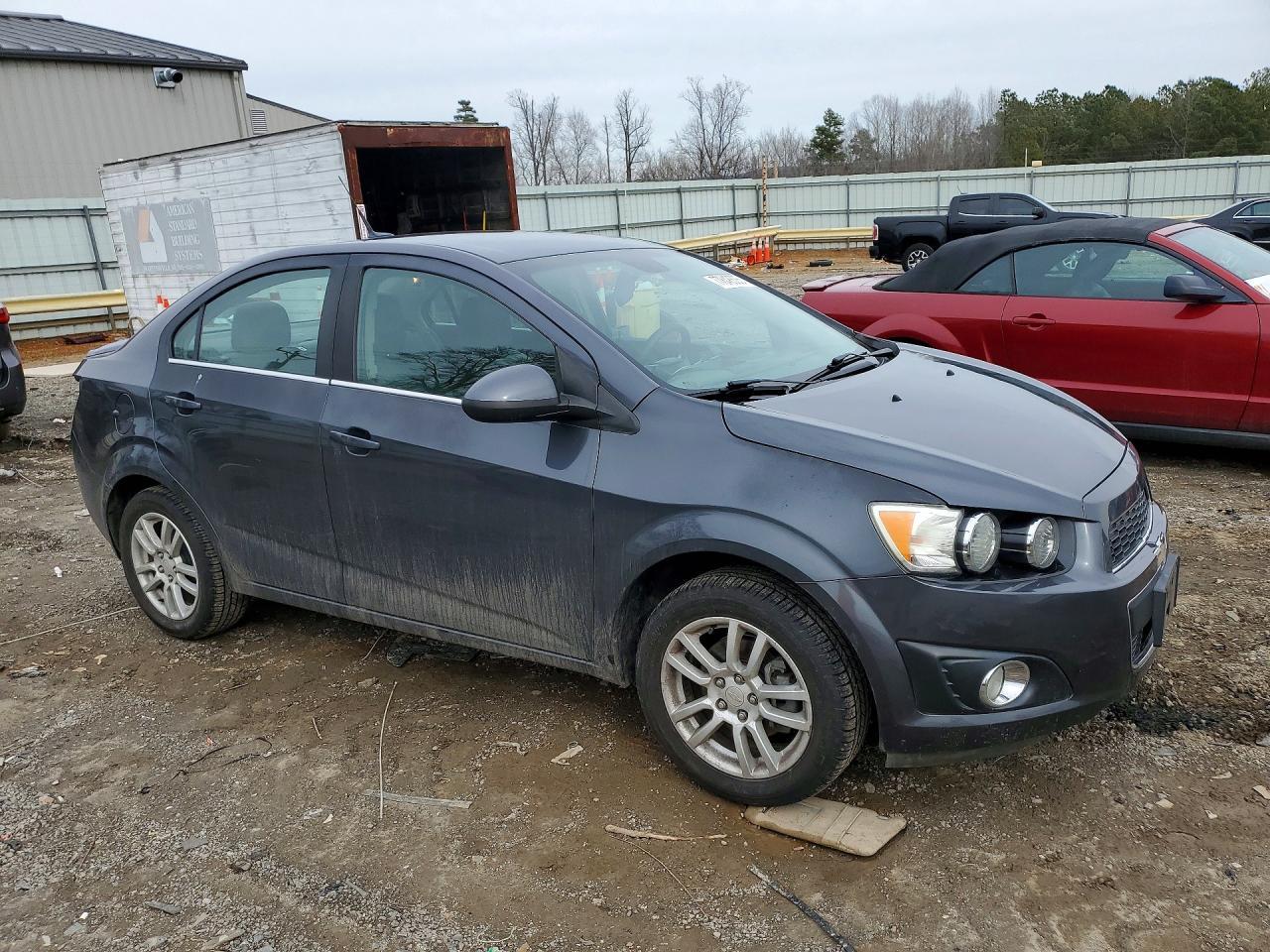 2013 Chevrolet Sonic Lt - zdjęcie 4