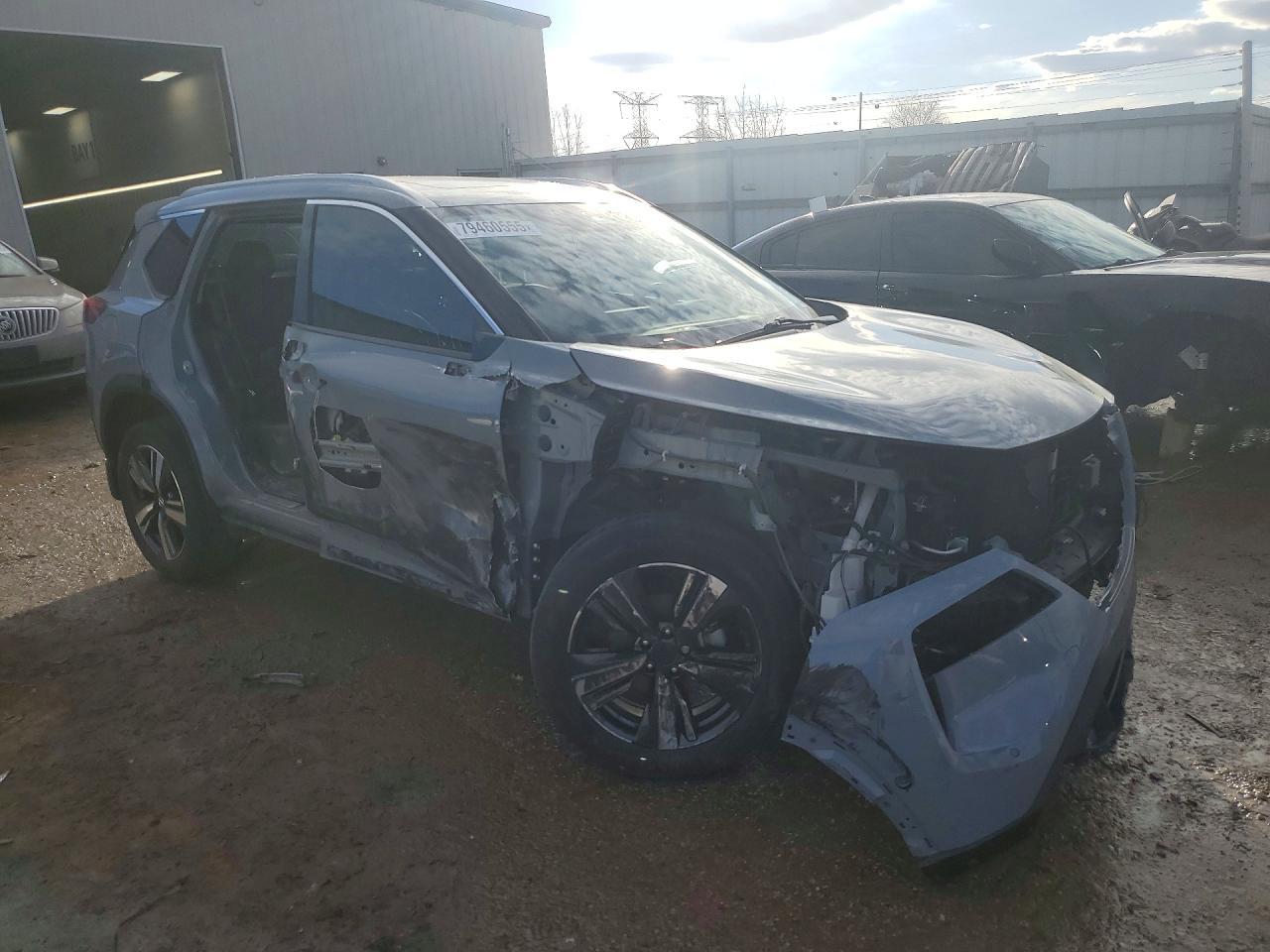 2021 Nissan Rogue Platinum - zdjęcie 4