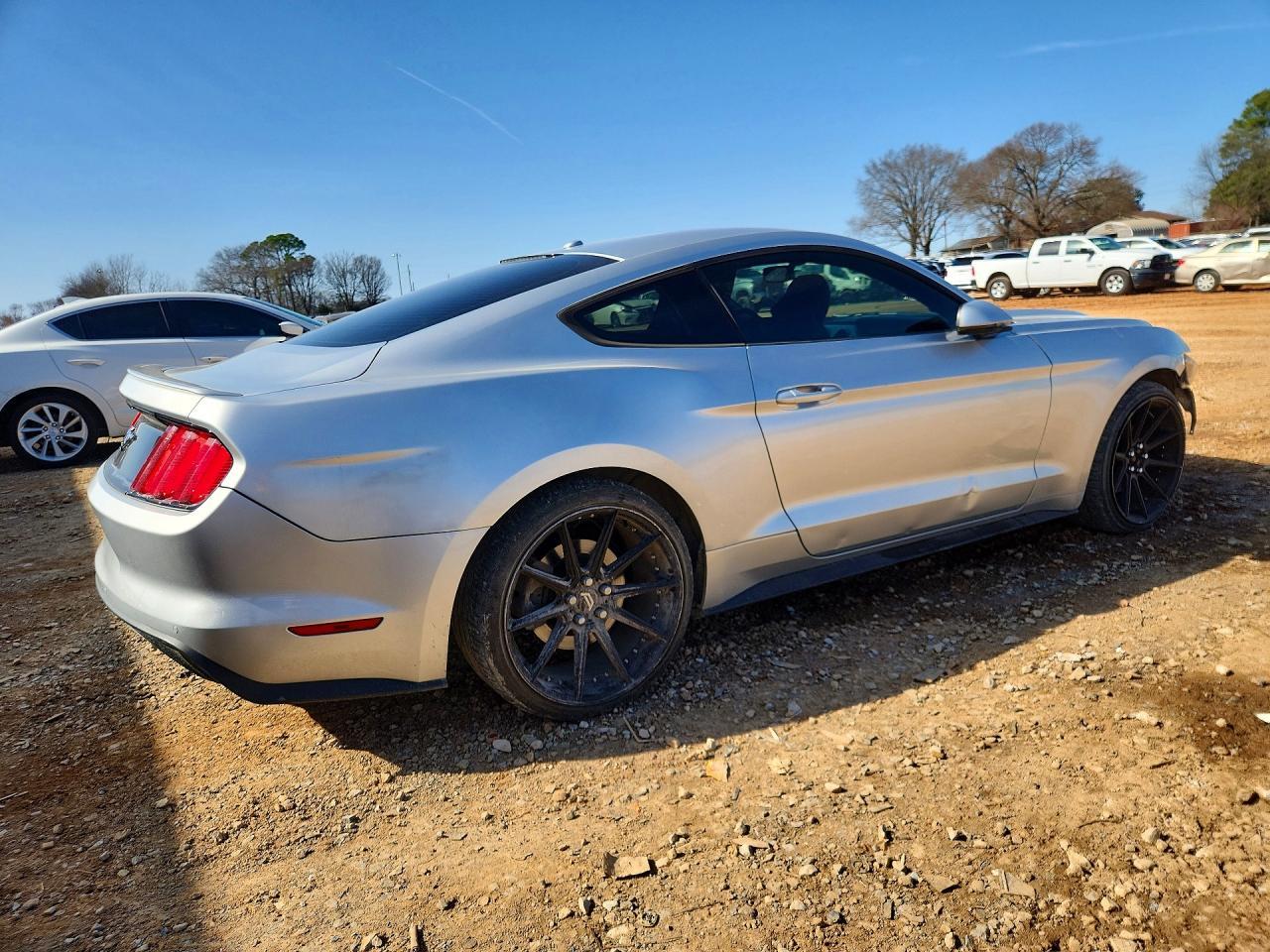 2016 Ford Mustang - zdjęcie 3