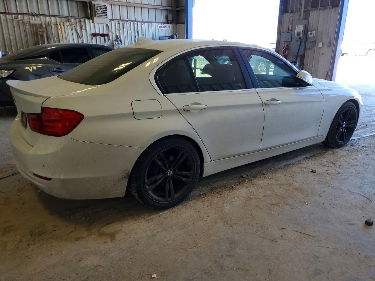 2015 BMW 320 I - zdjęcie 3