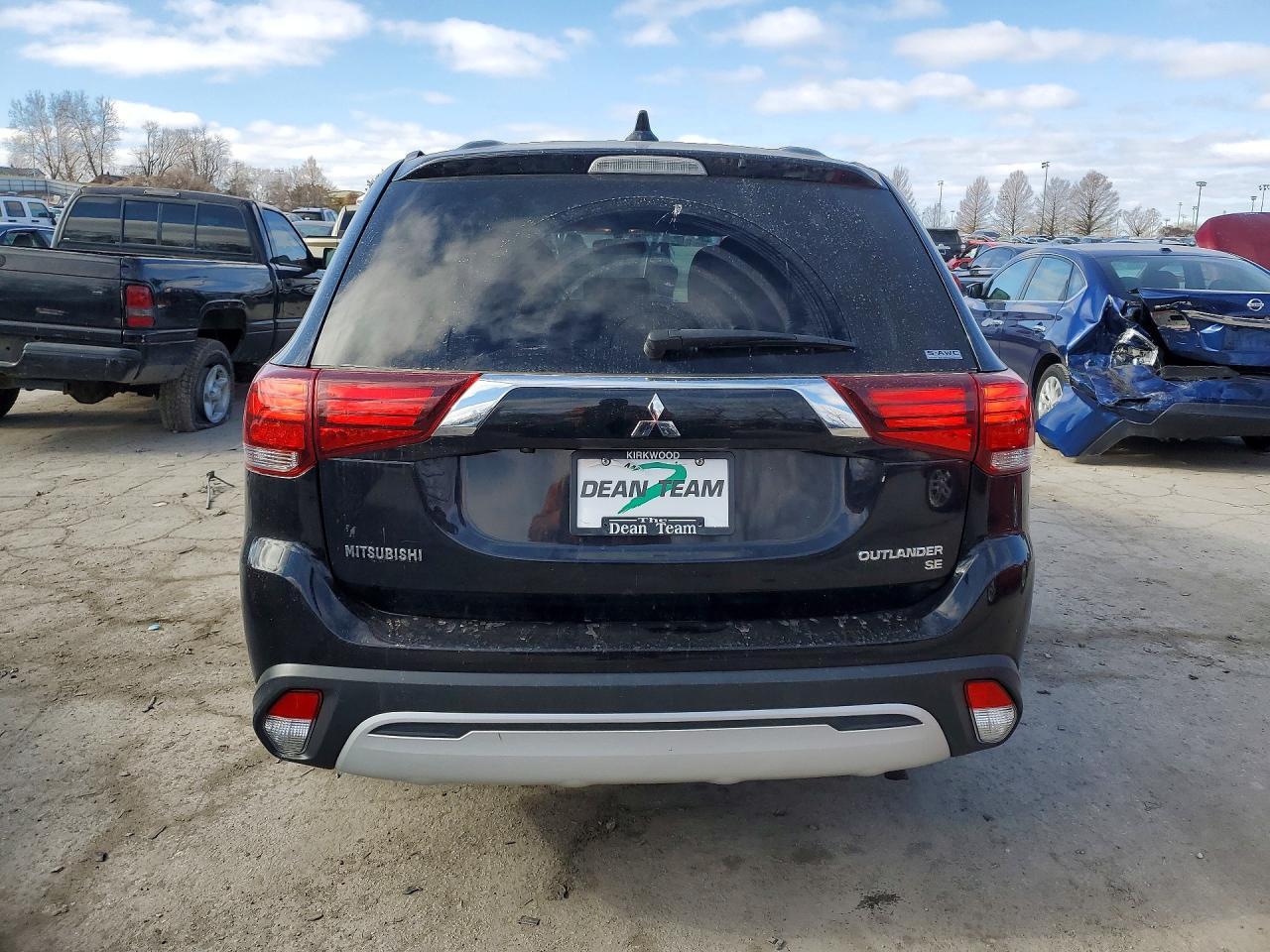 2019 Mitsubishi Outlander Se - zdjęcie 6
