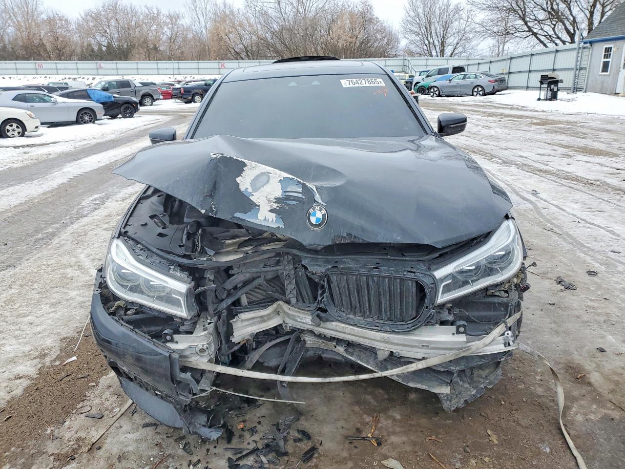 2016 BMW 750 Xi - zdjęcie 5