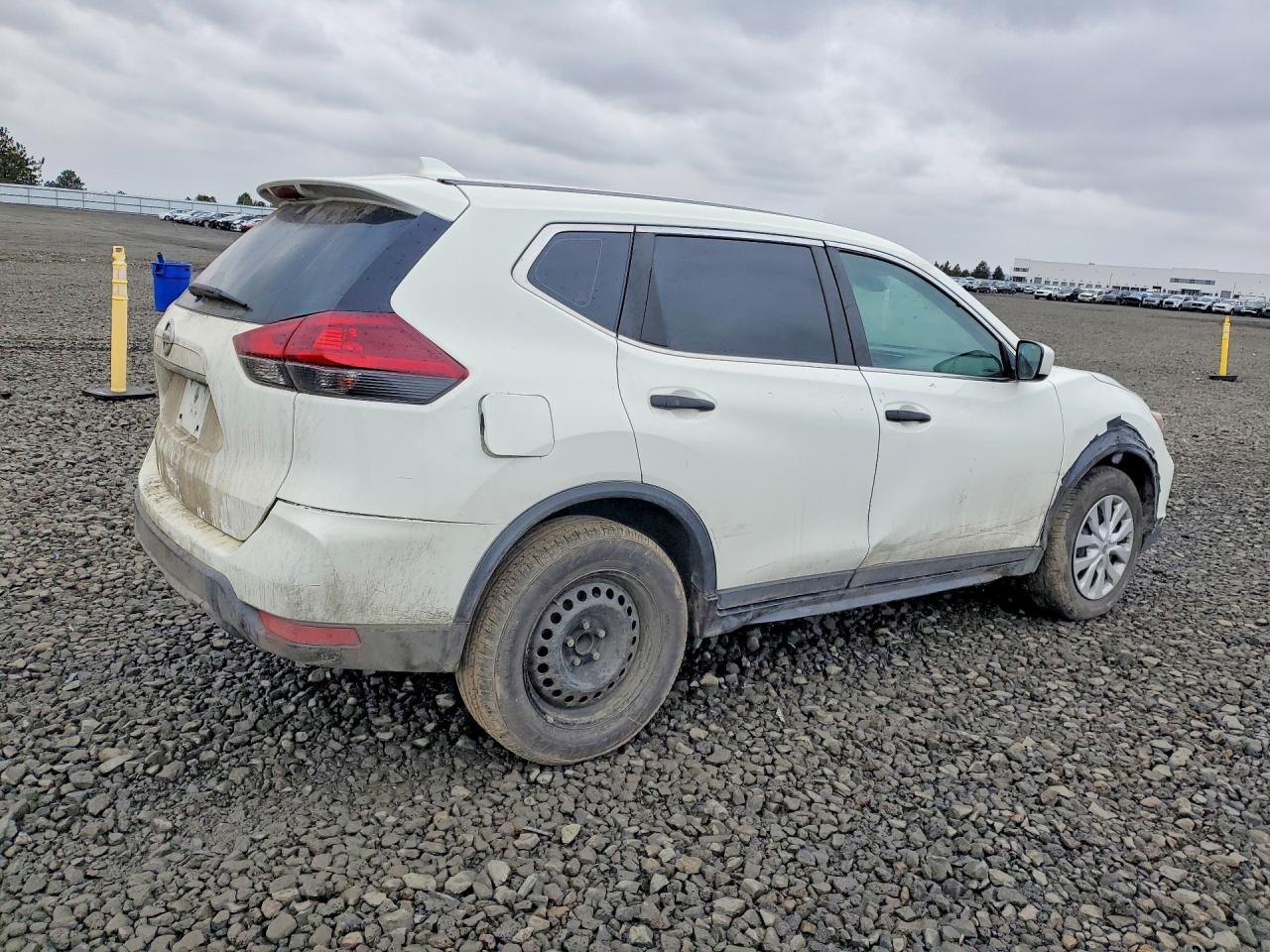 2020 Nissan Rogue S - zdjęcie 3