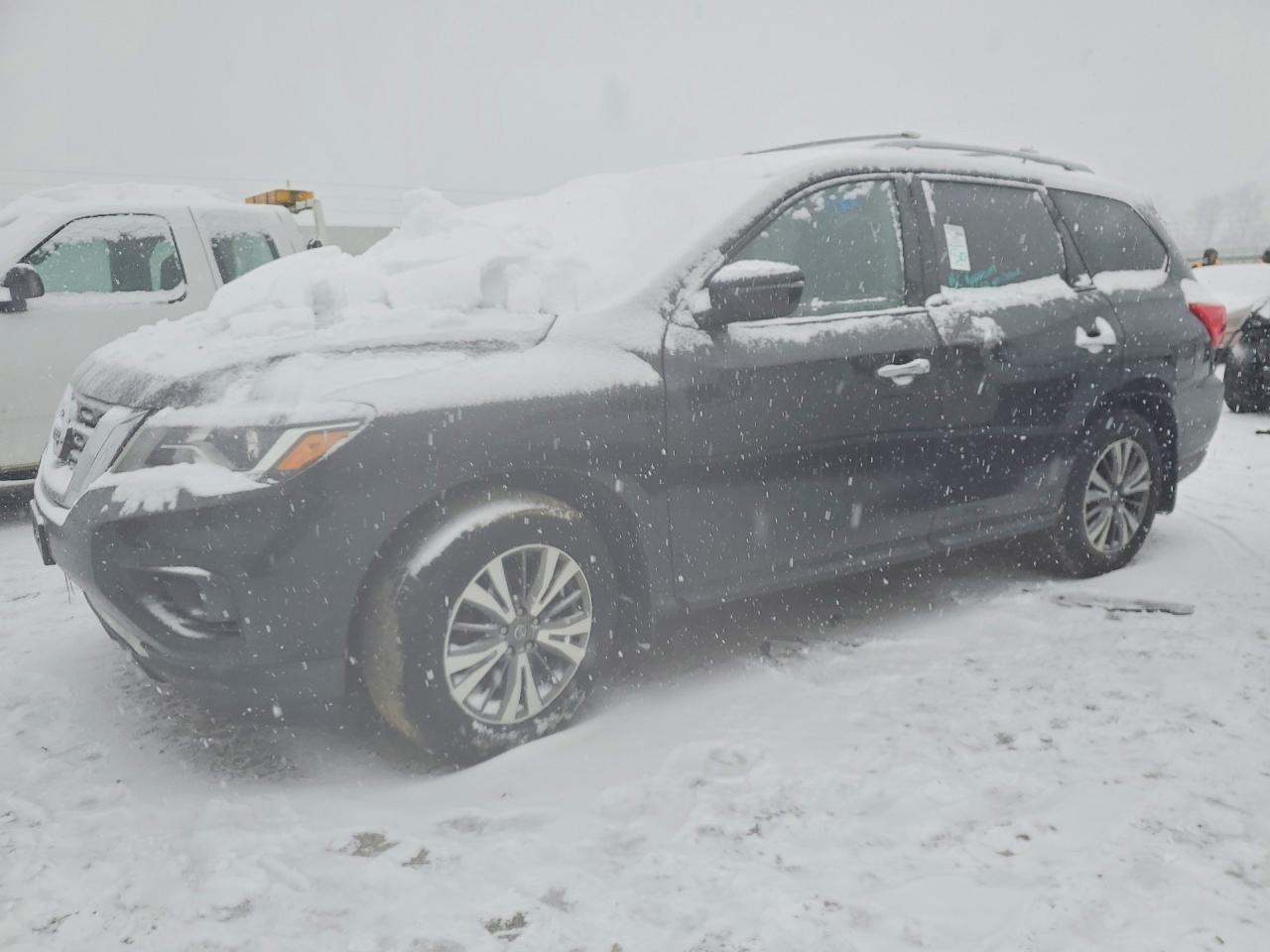 2017 Nissan Pathfinder S - zdjęcie główne