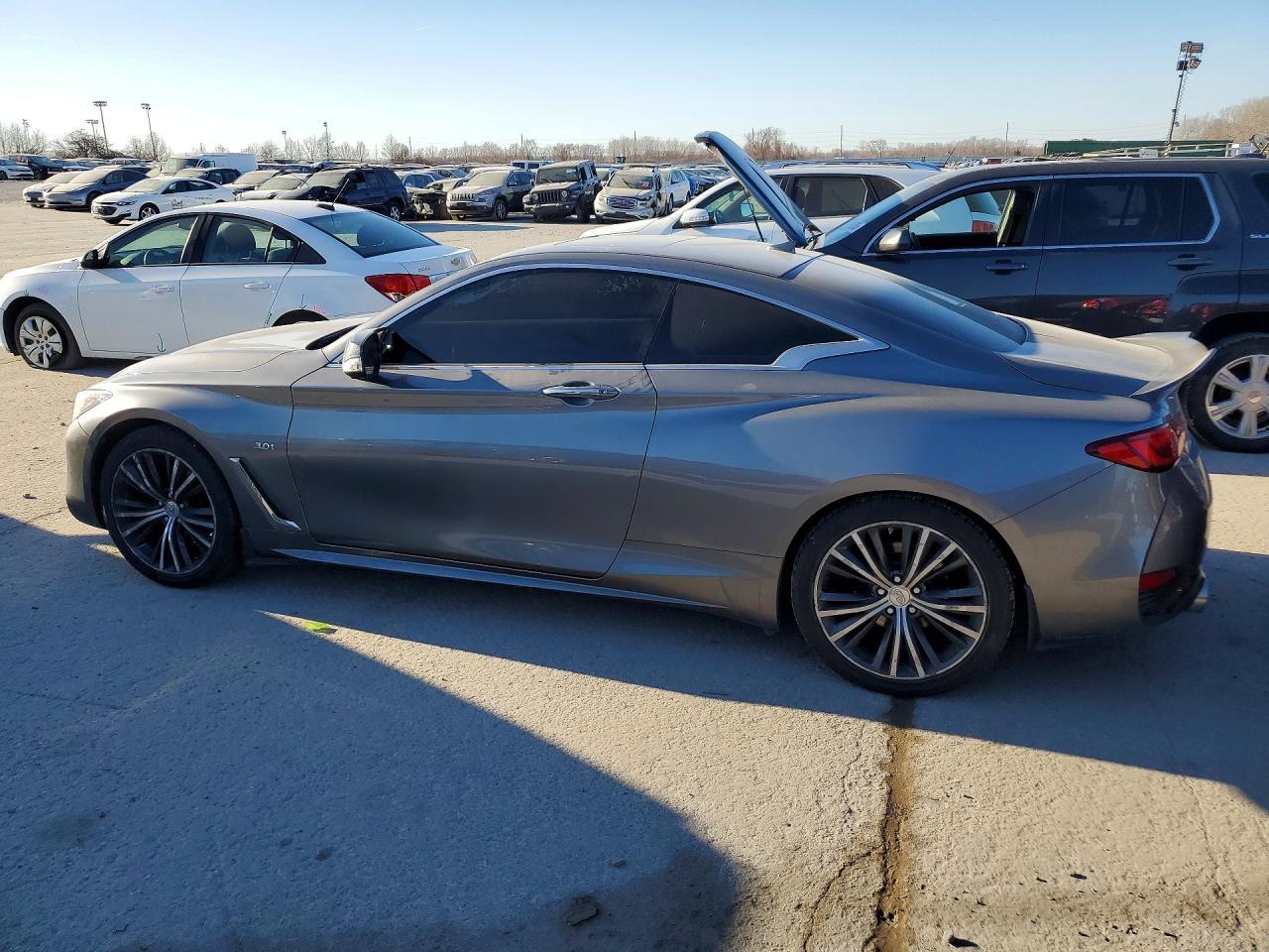 2017 Infiniti Q60 Premium - zdjęcie 2