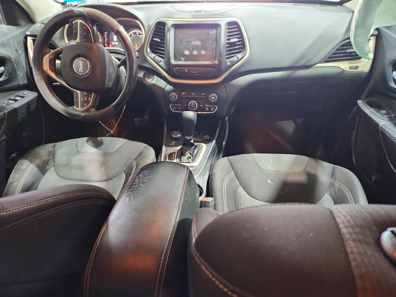 2016 Jeep Cherokee Latitude - zdjęcie 8