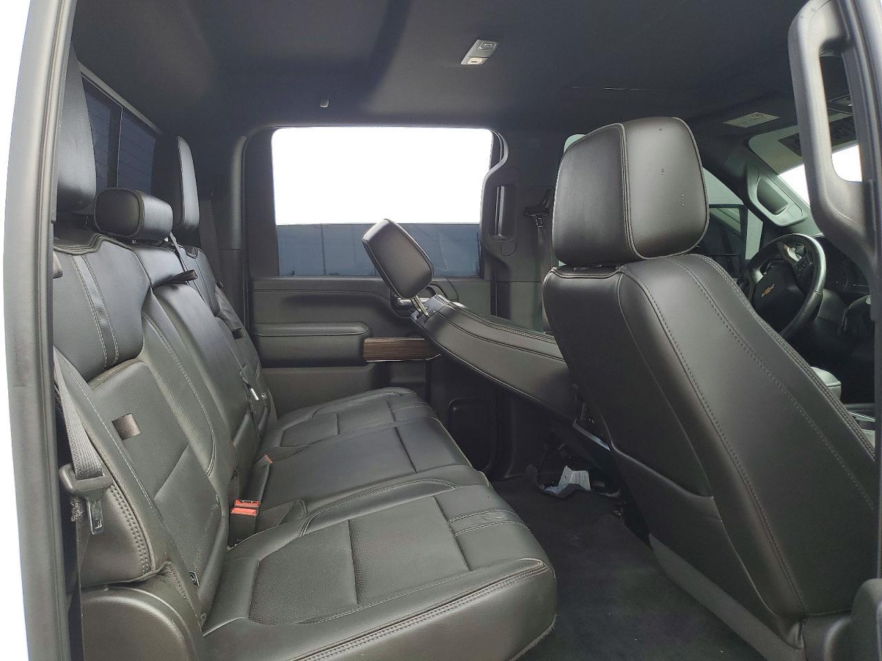 2020 Chevrolet Silverado K2500 High Country - zdjęcie 10