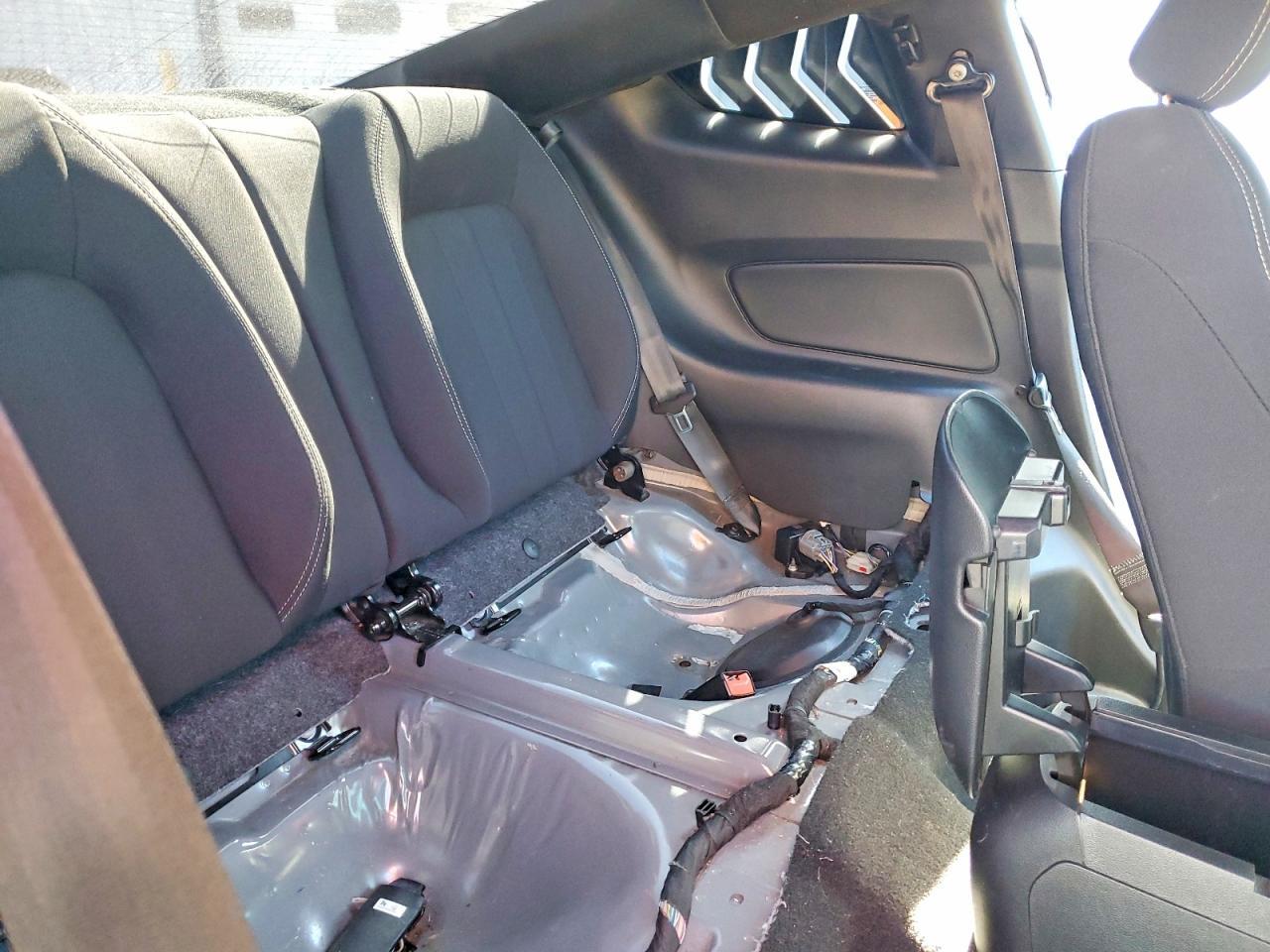 2020 Ford Mustang Gt - zdjęcie 10