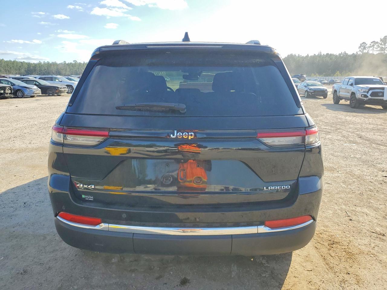 2023 Jeep Grand Cherokee Laredo - zdjęcie 6