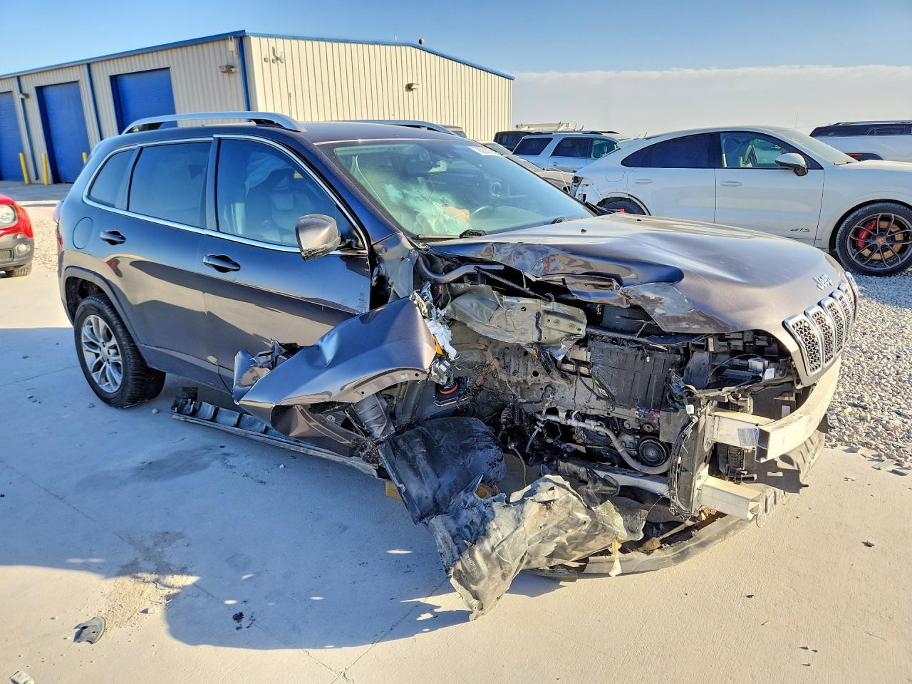 2021 Jeep Cherokee Latitude Plus - zdjęcie 4