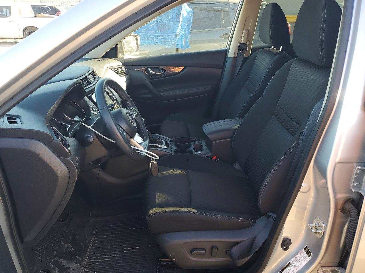 2020 Nissan Rogue Sv - zdjęcie 7