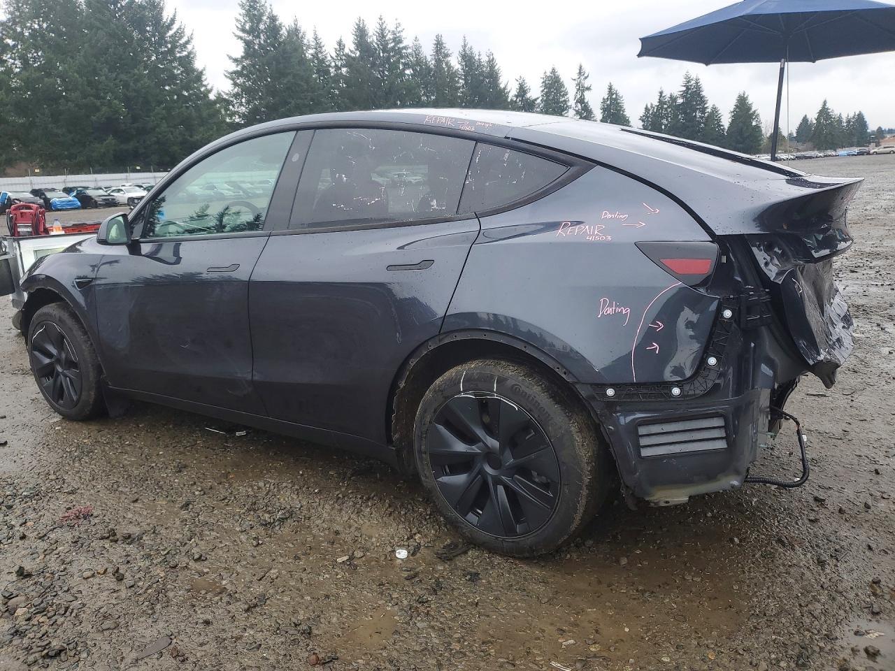 2025 Tesla Model Y - zdjęcie 2