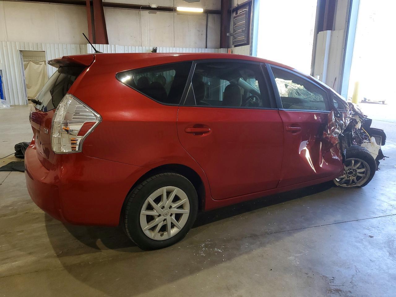 2014 Toyota Prius V Two - zdjęcie 3