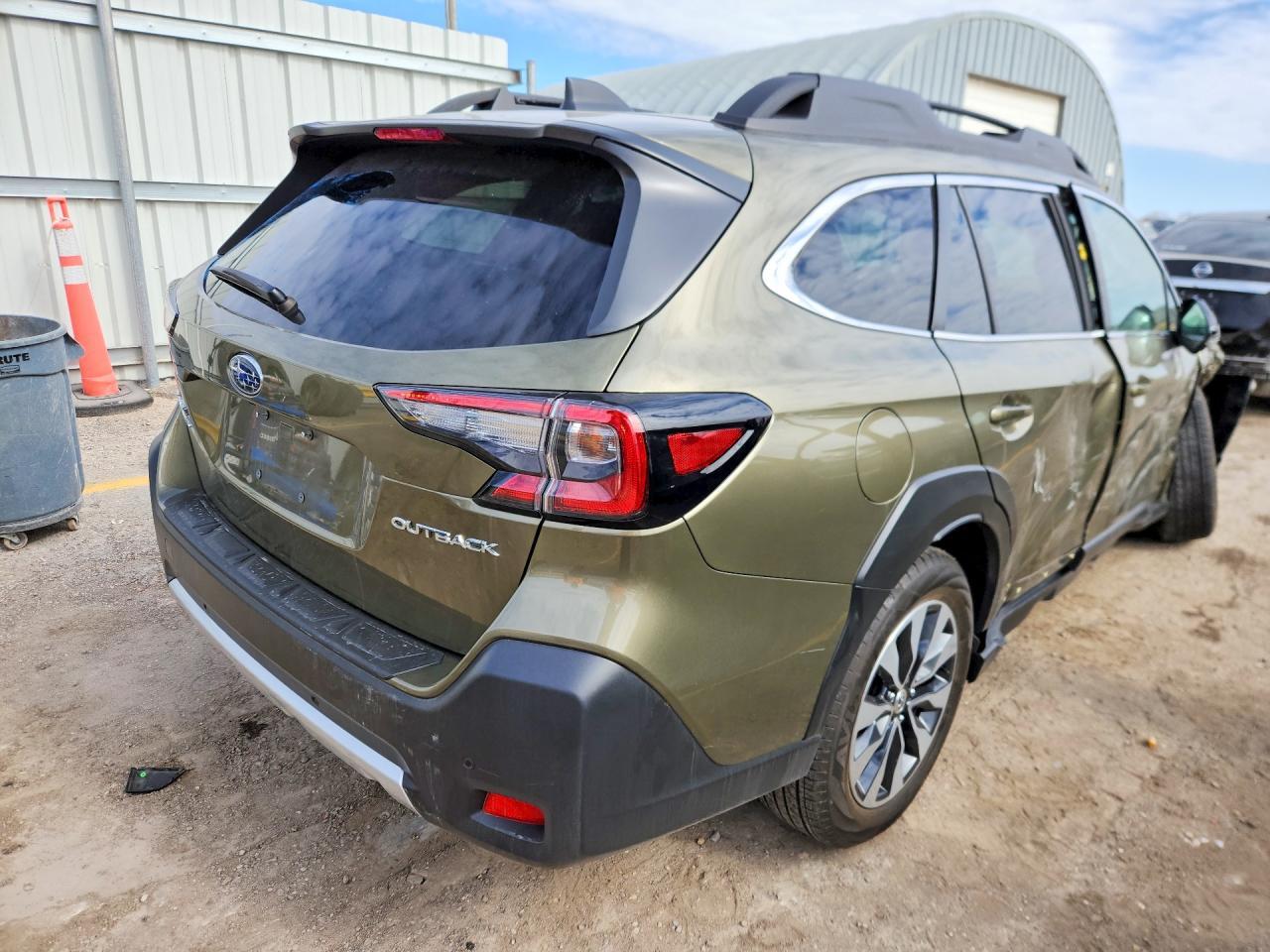 2025 Subaru Outback Limited - zdjęcie 3