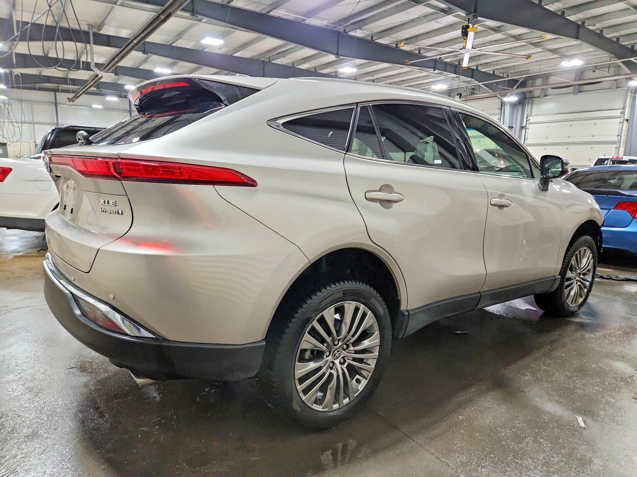 2022 Toyota Venza Xle - zdjęcie 3