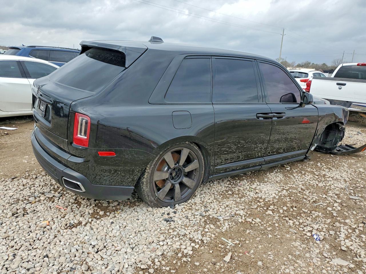 2023 Rolls-Royce Cullinan - zdjęcie 3