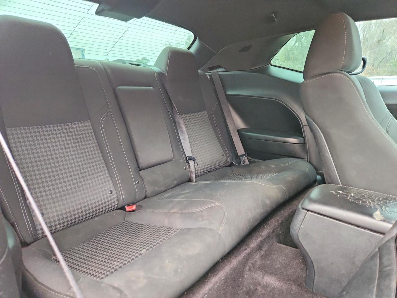 2016 Dodge Challenger Sxt - zdjęcie 10