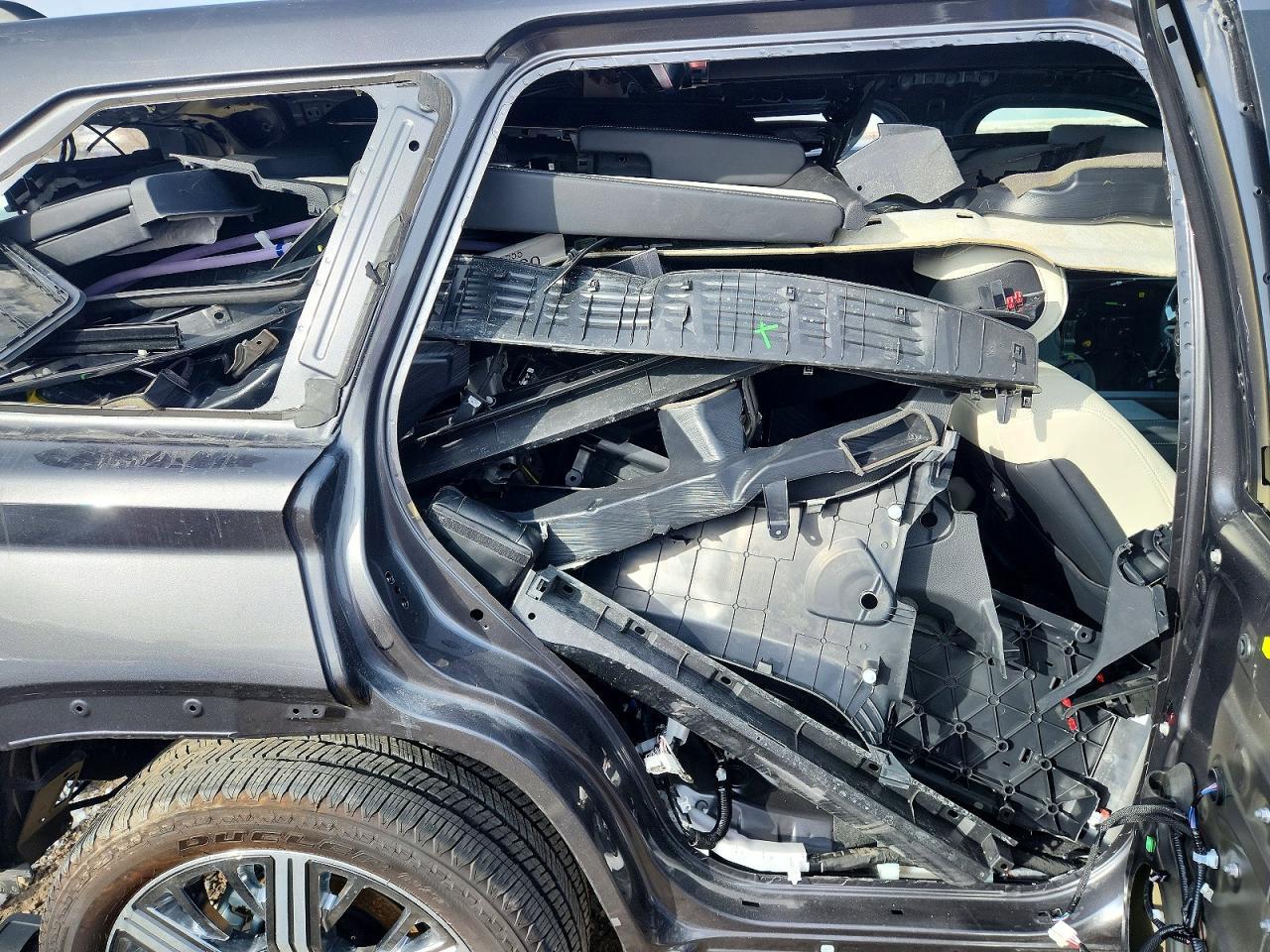 2025 Toyota Sequoia Capstone - zdjęcie 12