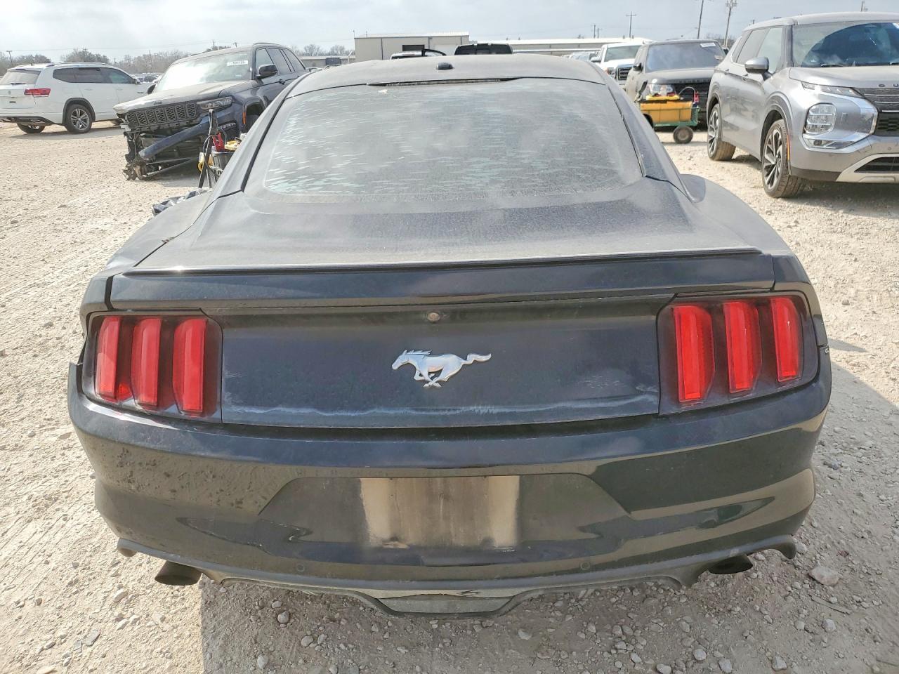 2016 Ford Mustang - zdjęcie 6