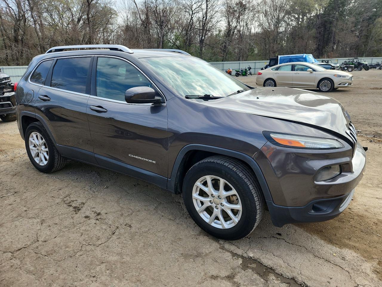 2015 Jeep Cherokee Latitude - zdjęcie 3