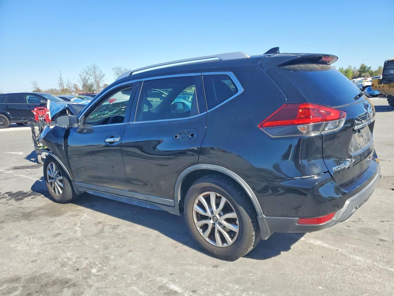 2018 Nissan Rogue Sv - zdjęcie 2