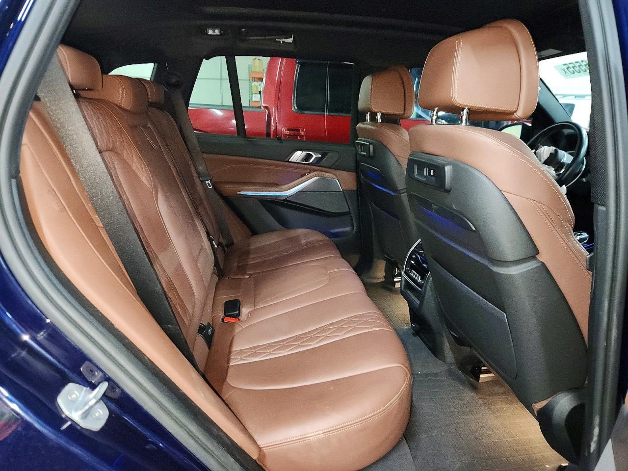 2020 BMW X5 M50I - zdjęcie 11