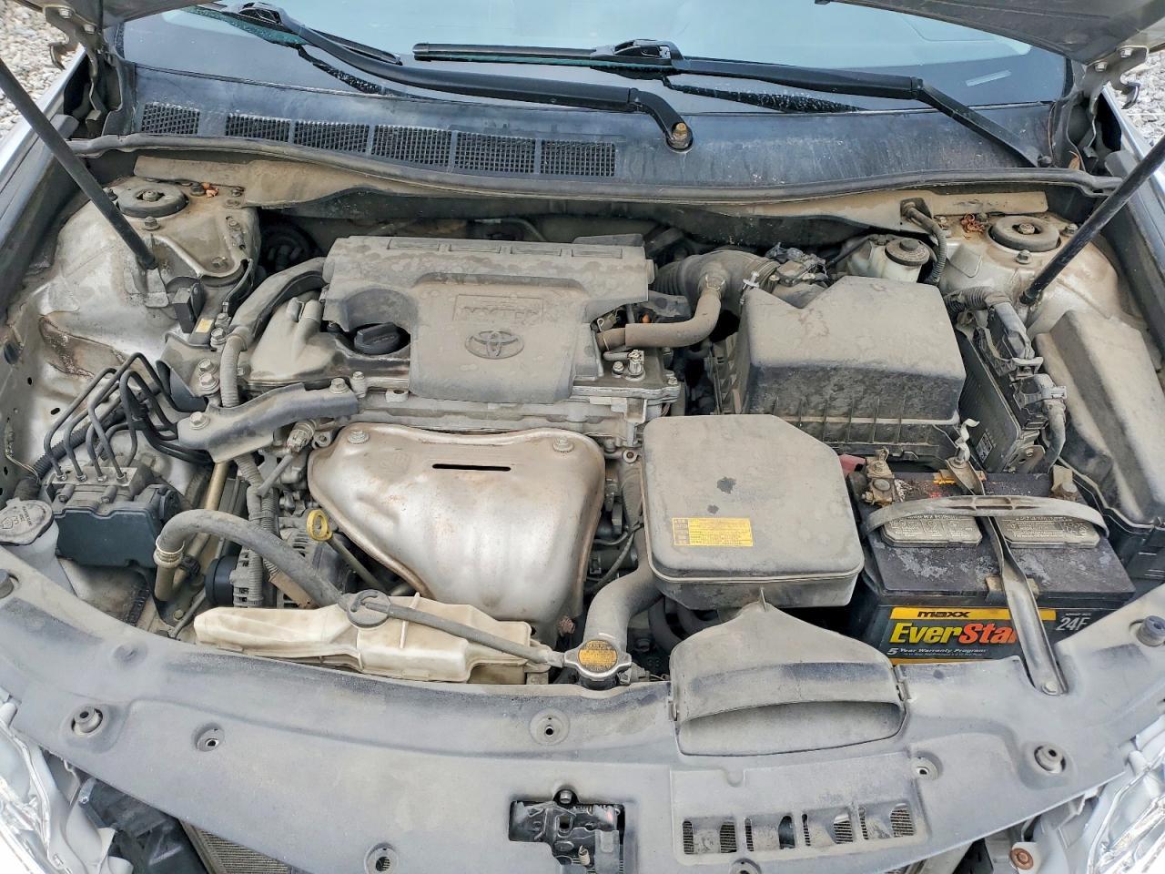 2013 Toyota Camry Le - zdjęcie 11