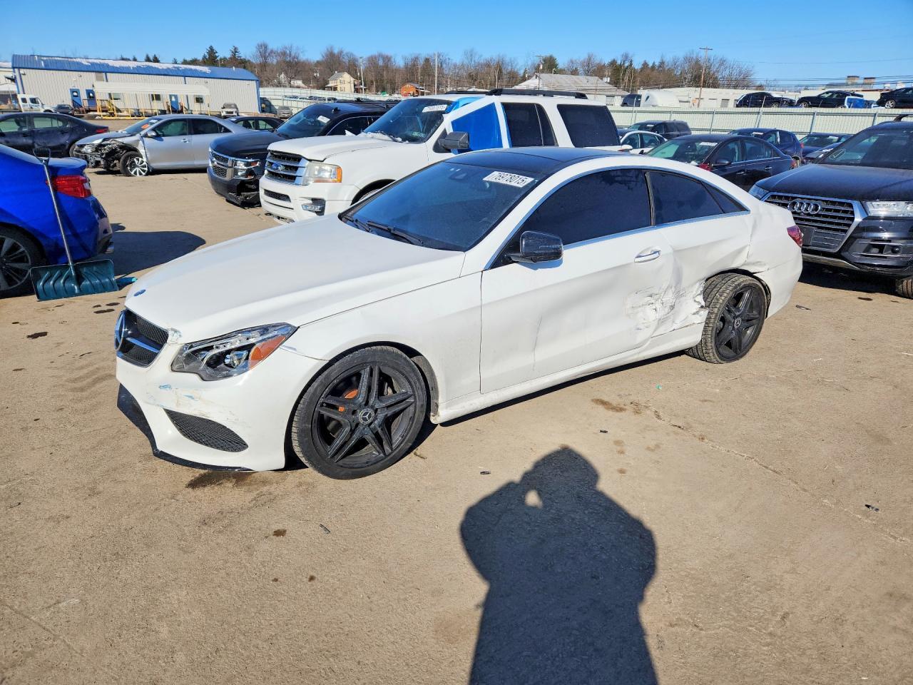 2017 Mercedes-Benz E 400 4Matic - zdjęcie główne