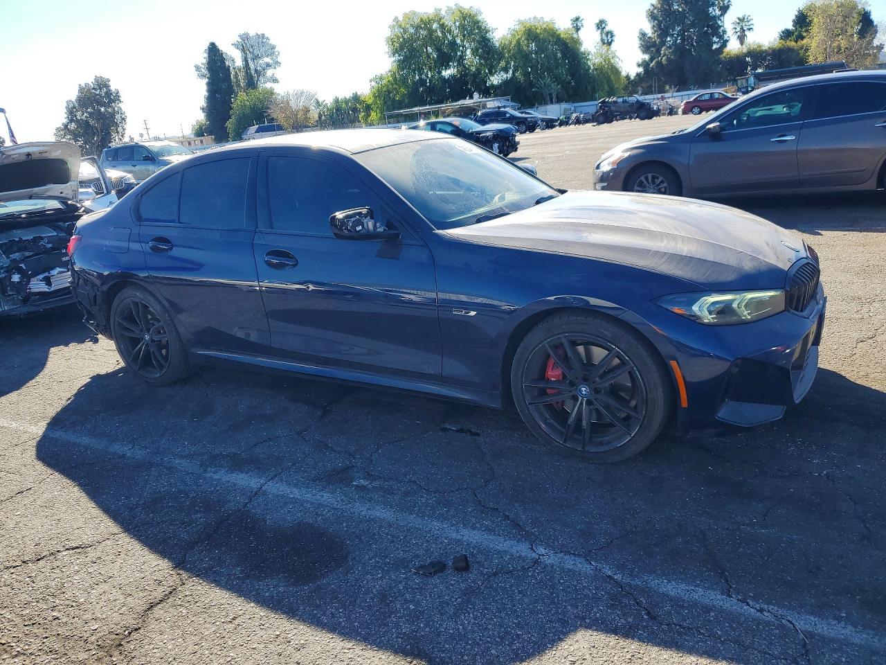 2023 BMW 330E - zdjęcie 4