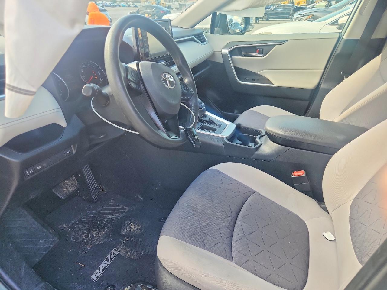 2020 Toyota Rav4 Xle - zdjęcie 7