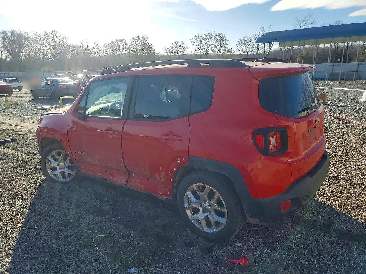 2015 Jeep Renegade Latitude - zdjęcie 2