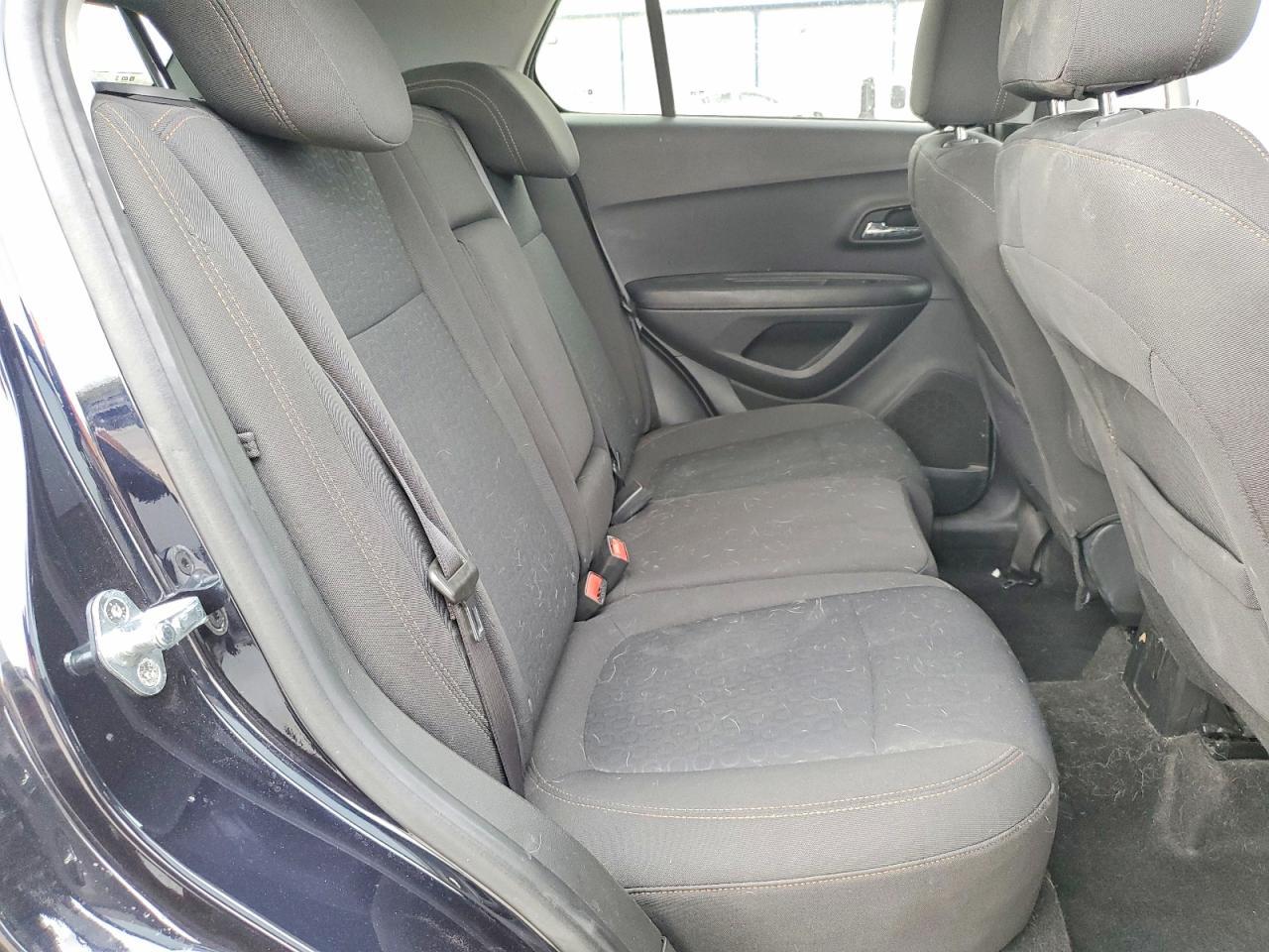 2022 Chevrolet Trax Ls - zdjęcie 11