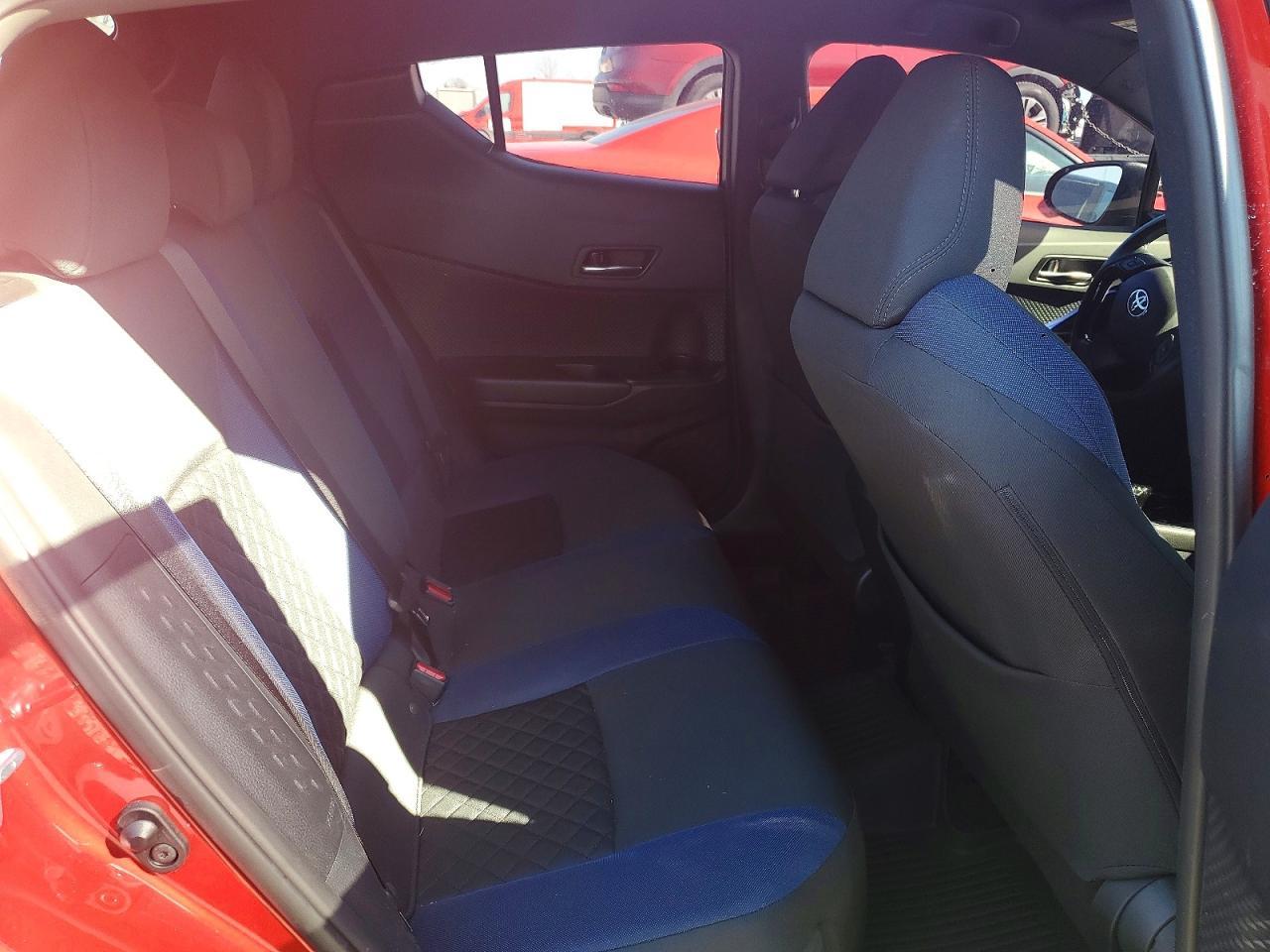 2021 Toyota C-Hr Xle - zdjęcie 10