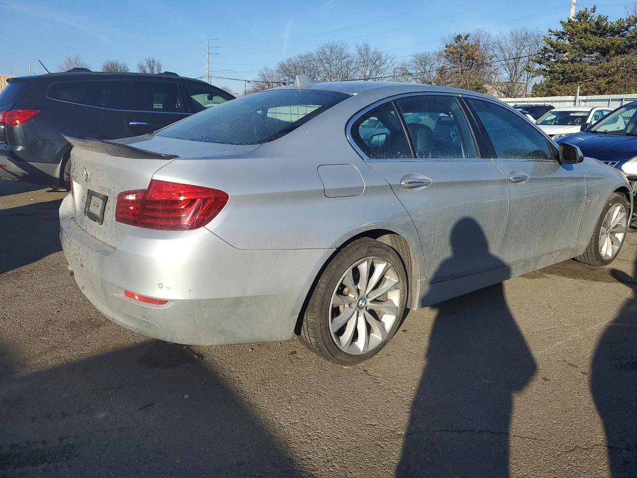 2016 BMW 528 Xi - zdjęcie 3
