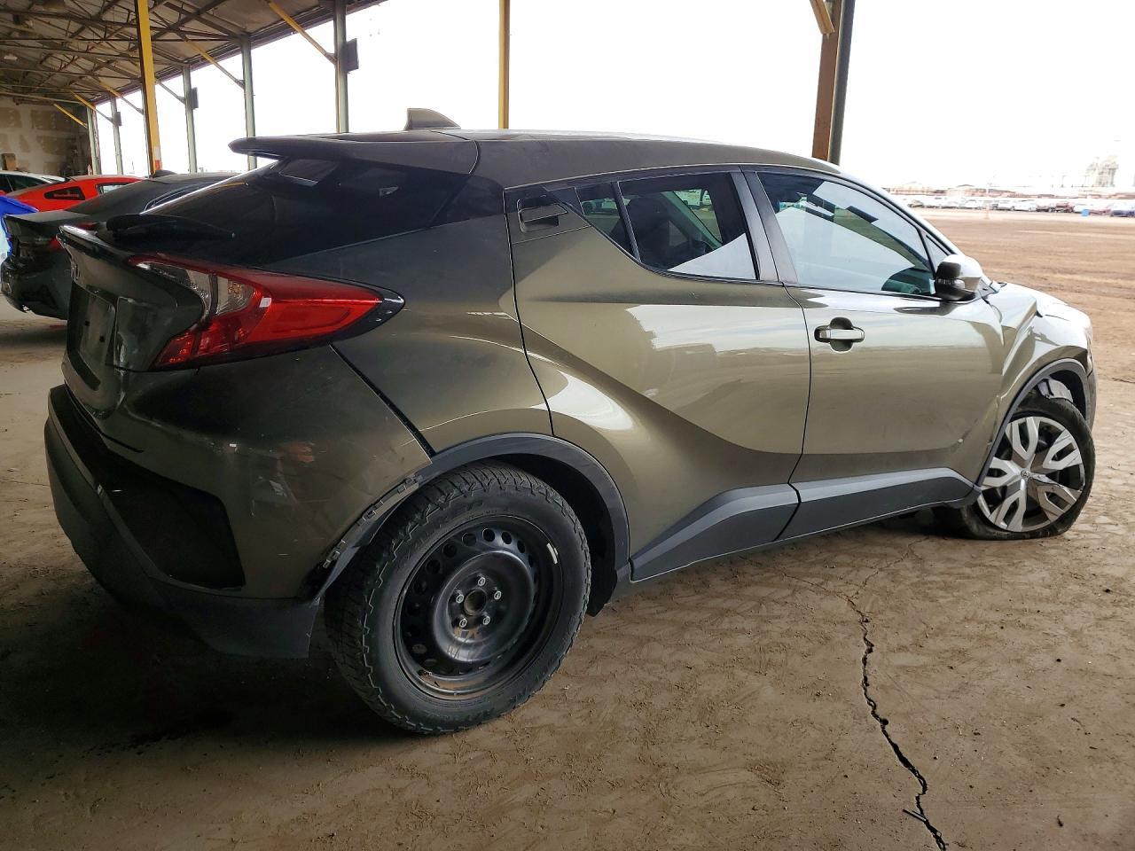 2021 Toyota C-Hr Xle - zdjęcie 3