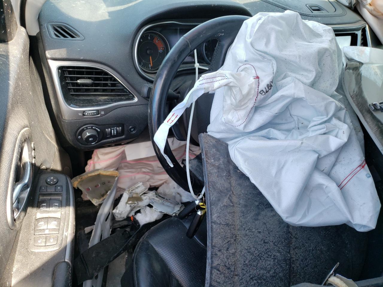 2019 Jeep Cherokee Limited - zdjęcie 8