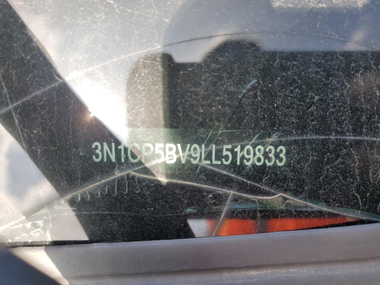 2020 Niss Kicks - zdjęcie 12