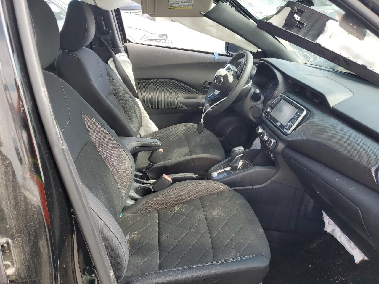 2020 Niss Kicks - zdjęcie 7