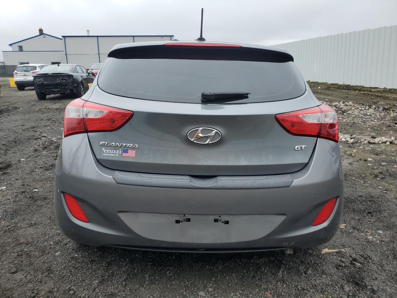 2016 Hyun Elantra Gt - zdjęcie 11