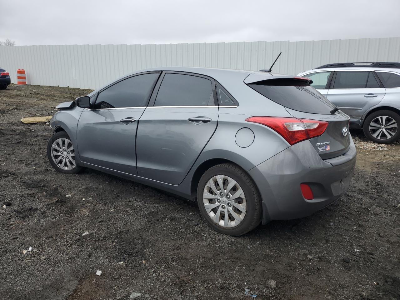 2016 Hyun Elantra Gt - zdjęcie 3
