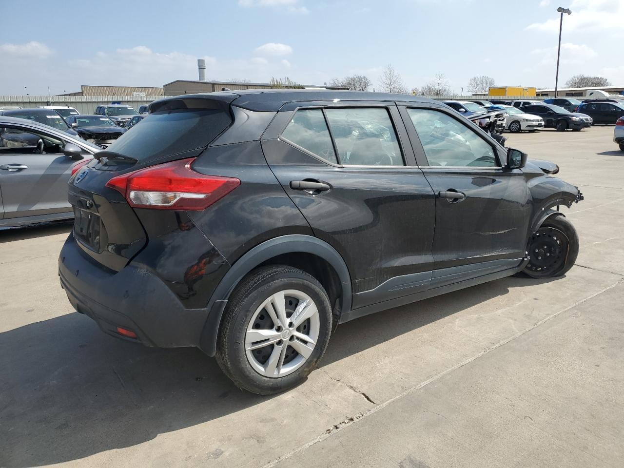 2020 Niss Kicks - zdjęcie 3