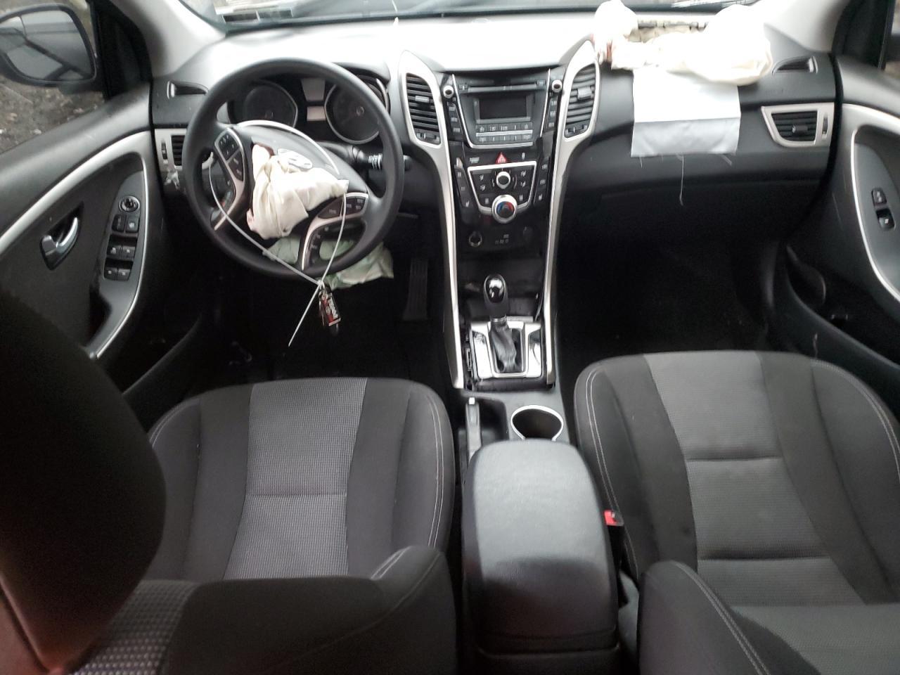 2016 Hyun Elantra Gt - zdjęcie 15