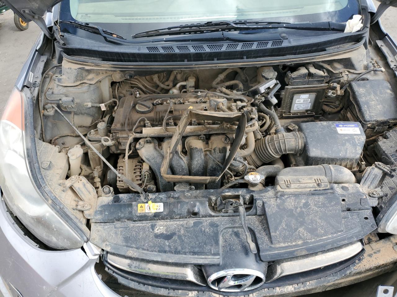 2013 Hyundai Elantra Gls - zdjęcie 11