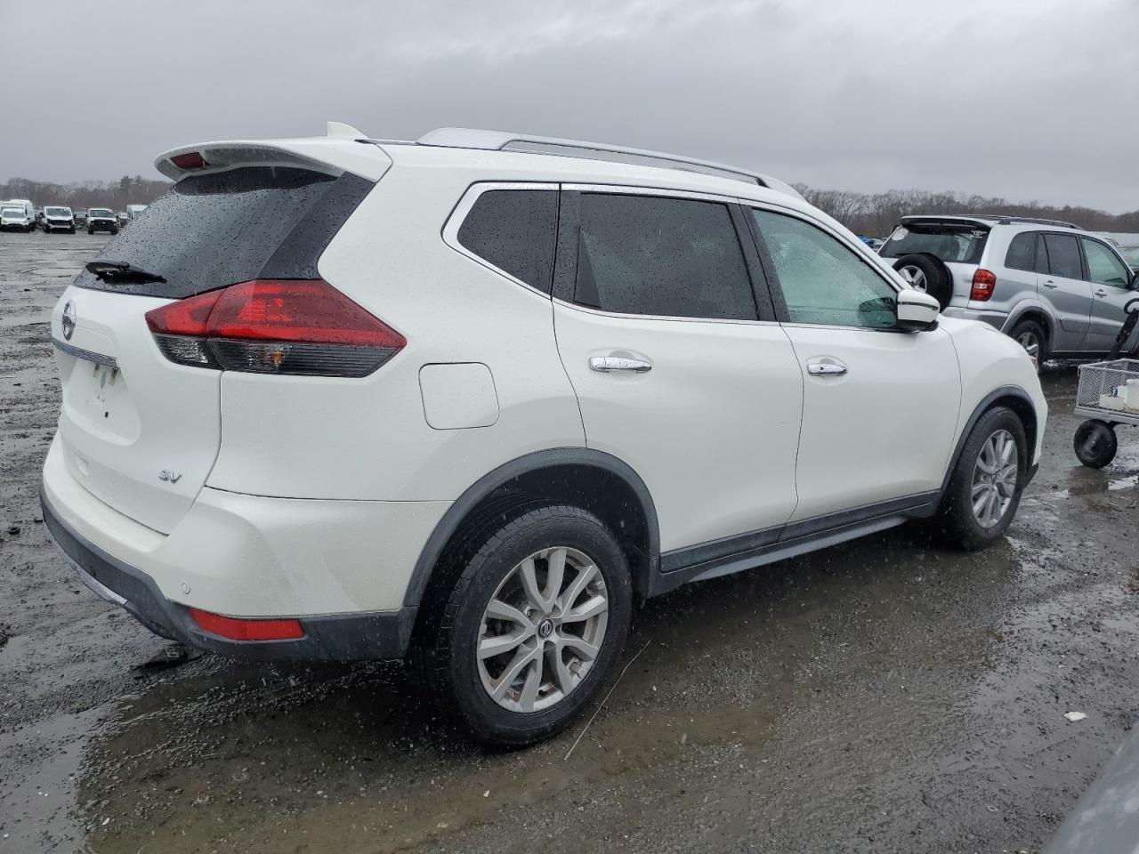 2020 Nissan Rogue S - zdjęcie 3